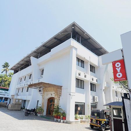 Super Townhouse Dona Castle Hotell Kollam Exteriör bild